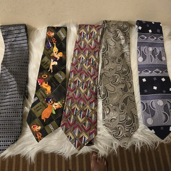 Assorted Multi-colored Ties Collection - Picture 1 of 11